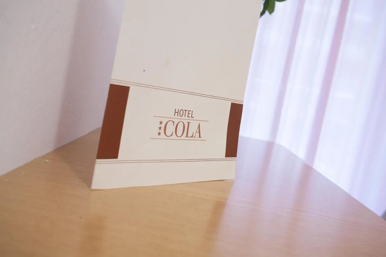 Hotel Cola Frontemare ベラーリア・イジェア・マリーナ