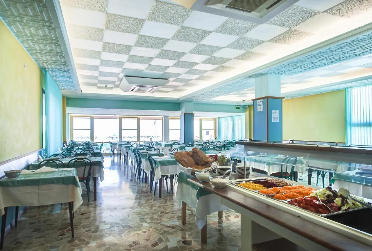Hotel Cola Frontemare ベラーリア・イジェア・マリーナ イタリア
