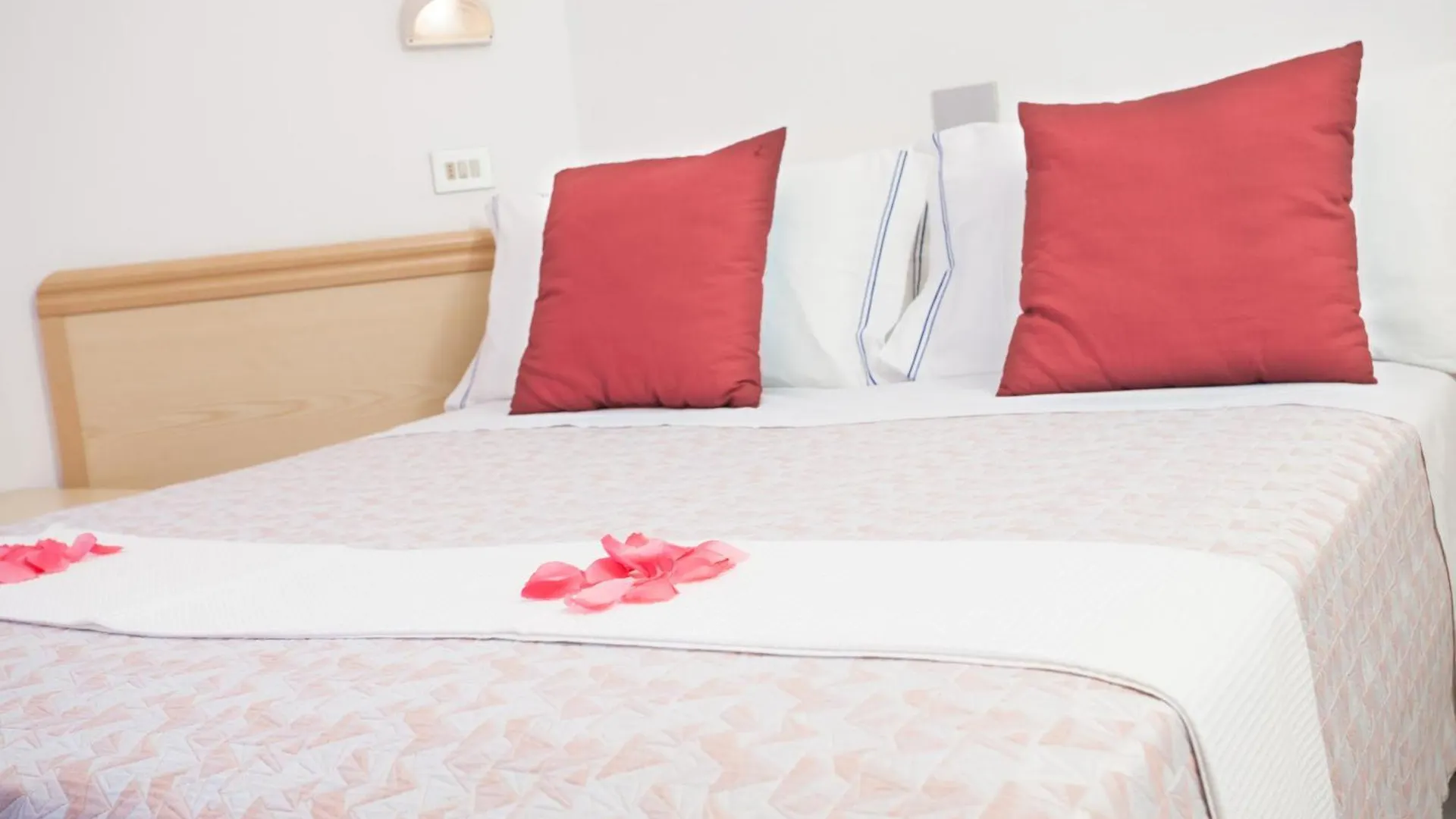 Hotel Cola Frontemare ベラーリア・イジェア・マリーナ 3*,  イタリア