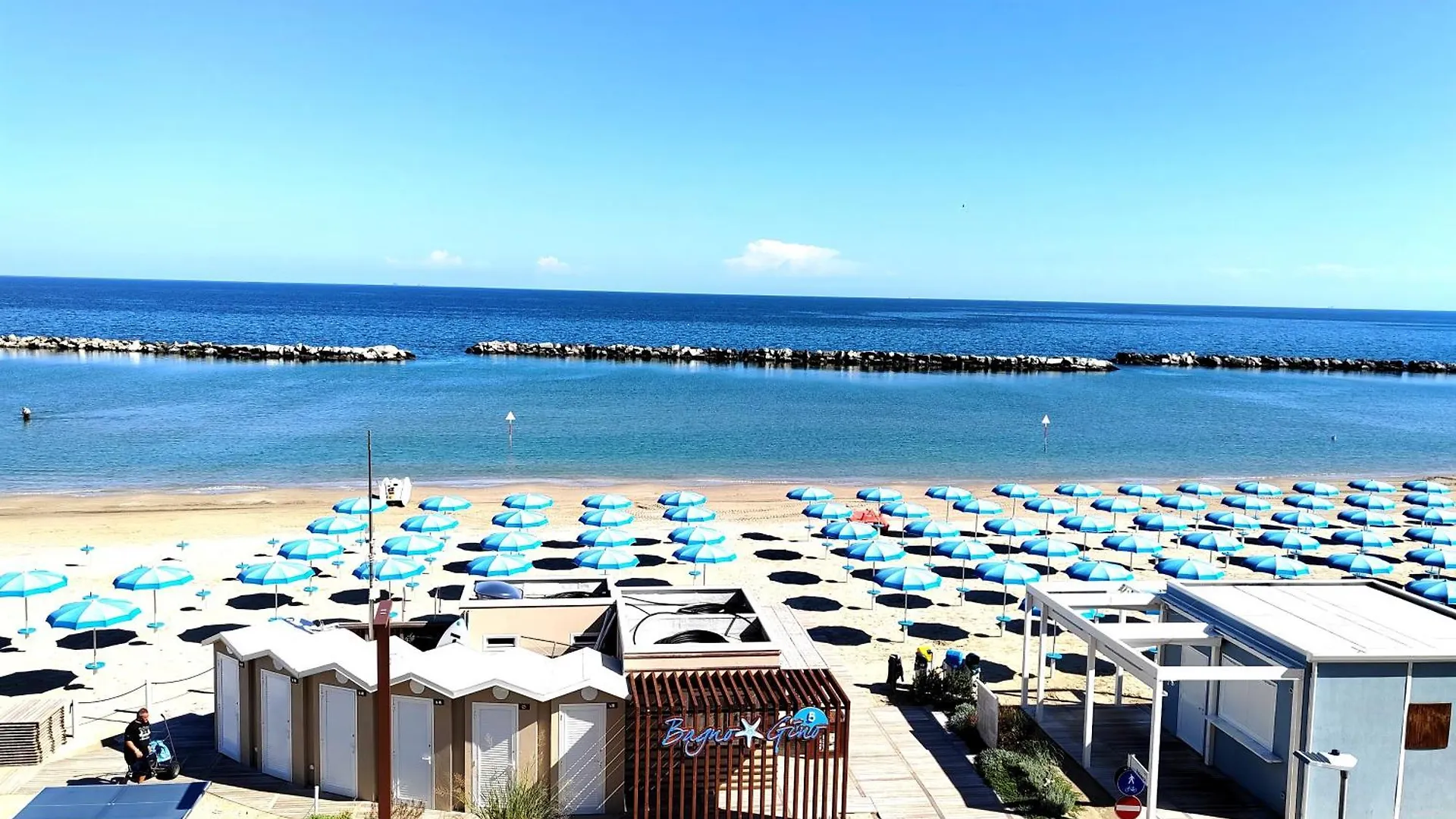 Hotel Cola Frontemare ベラーリア・イジェア・マリーナ イタリア