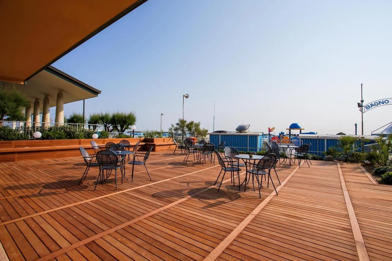 Hotel Cola Frontemare Bellaria-Igea Marina 3*,  Italien