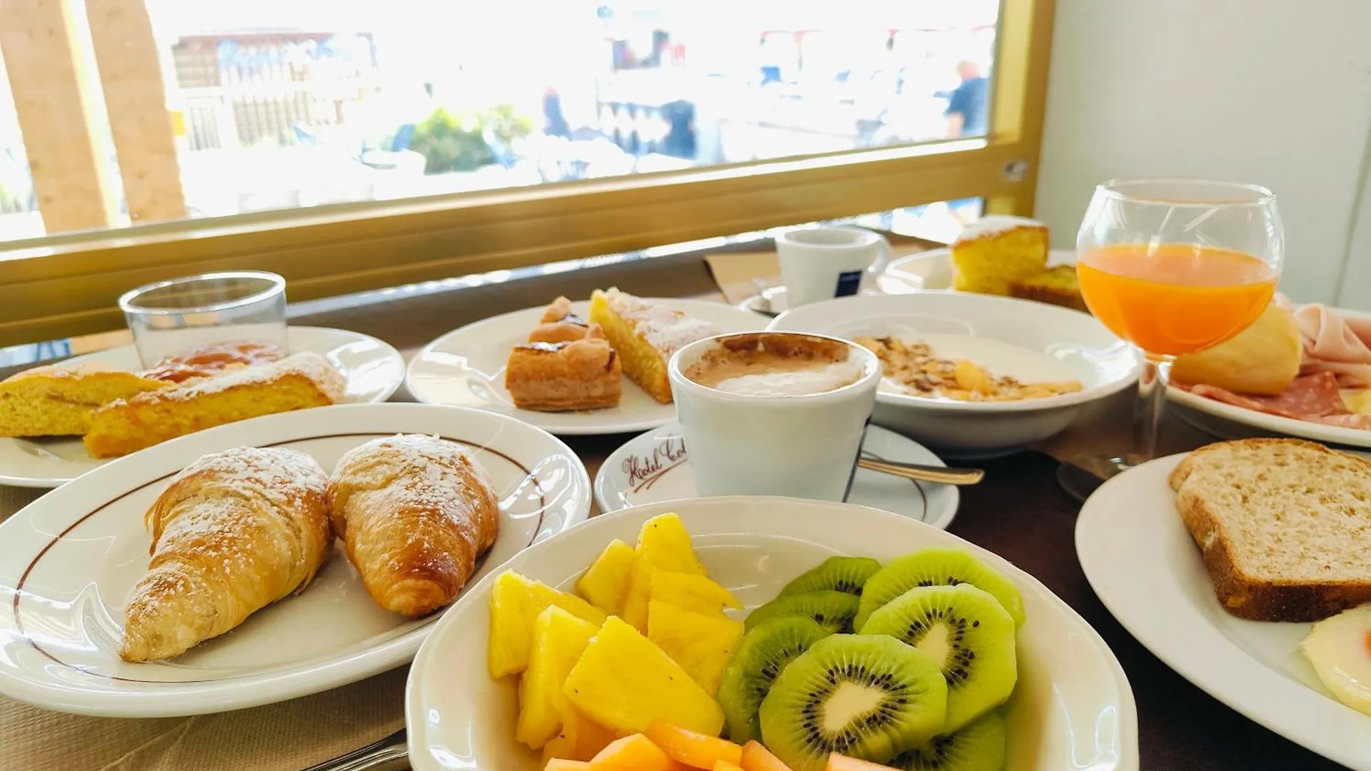 Hotel Cola Frontemare Bellaria-Igea Marina
