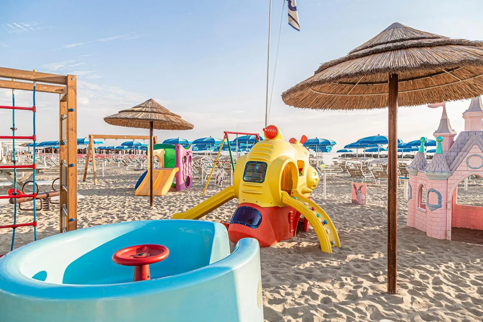 Hotel Cola Frontemare Bellaria-Igea Marina 3*,