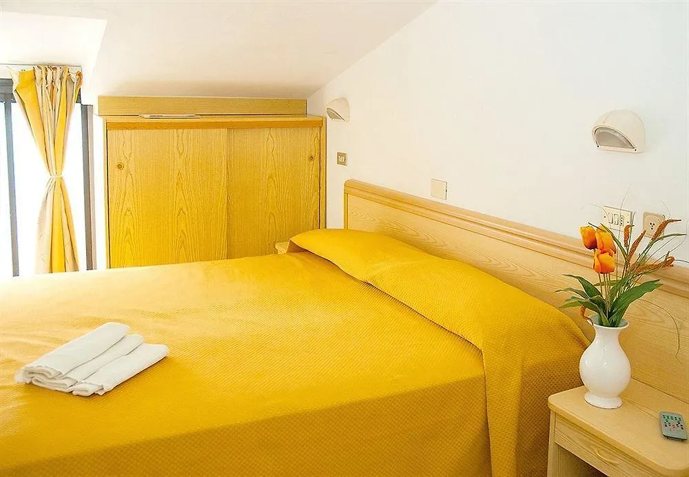 Hotel Cola Frontemare Bellaria-Igea Marina 3*,  Italien